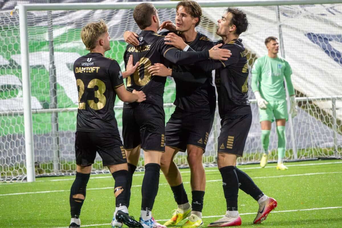 AB vinder 5-1 og går ind i vinterpausen på førstepladsen