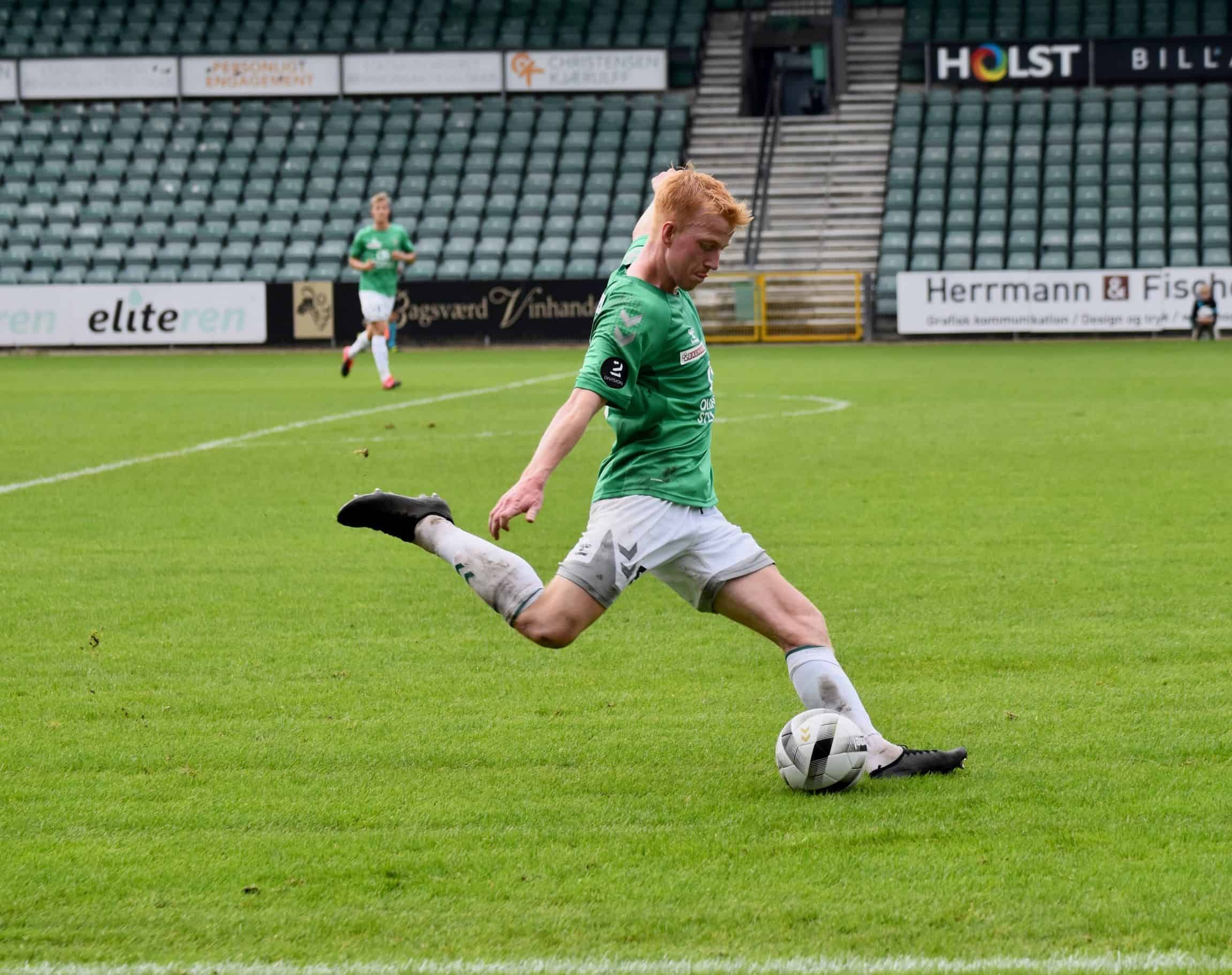 Daniel Warmbach gets contract