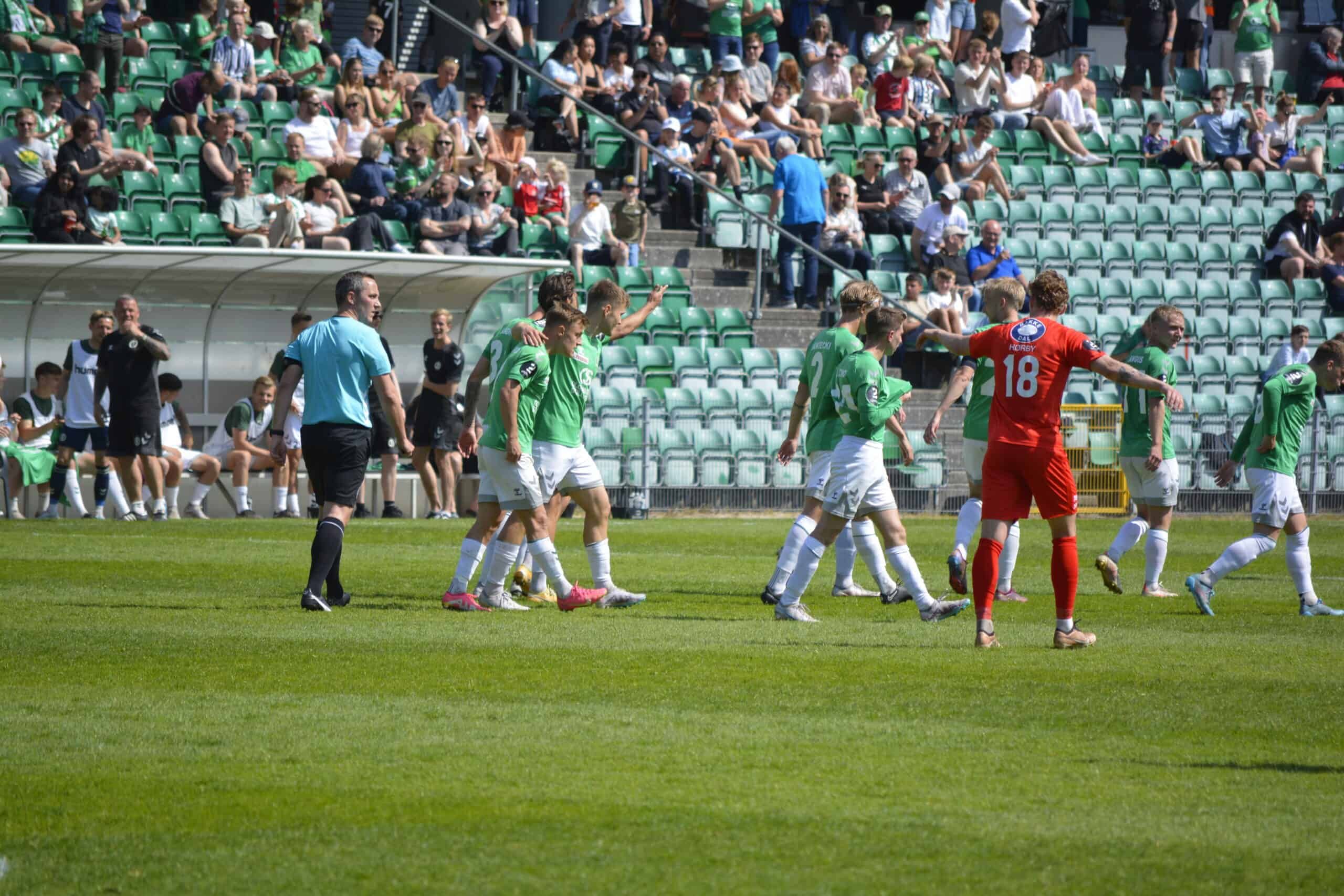 Et uheldigt selvmål og et tvivlsomt straffe gav kun uafgjort
