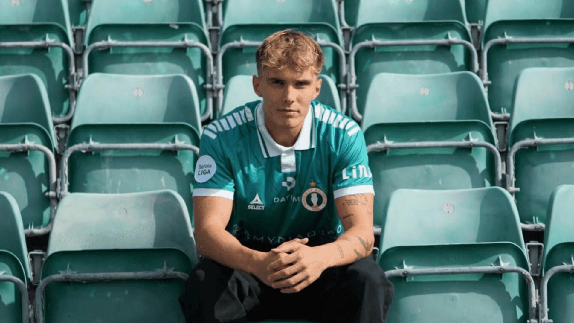 Akademisk Boldklub A/S skriver kontrakt med 22-årige Marius Stenner